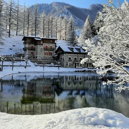 Lago Laux Отель Фенестрелле