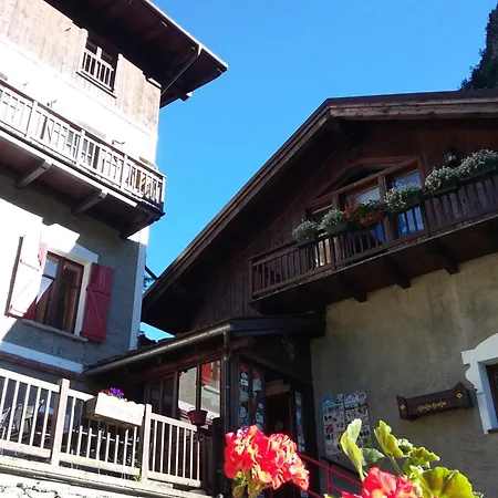 Hotel Lago Laux