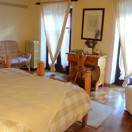 Lago Laux Hotel
