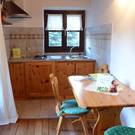 Ξενοδοχείο Lago Laux 3*