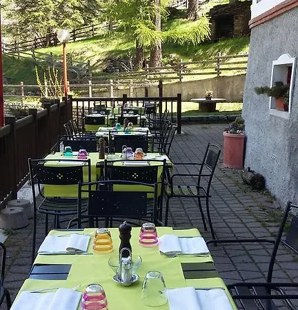 Lago Laux Hotel